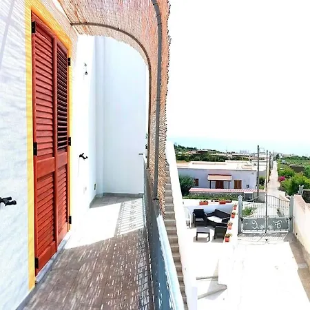 Casa Basilio Con Bellissima Terrazza Vista Isole Lägenhet Lipari (Isola Lipari)