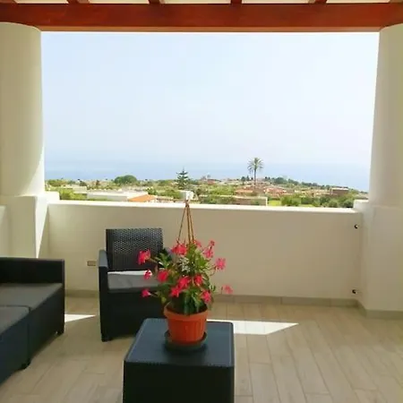 Casa Basilio Con Bellissima Terrazza Vista Isole Apartman Lipari